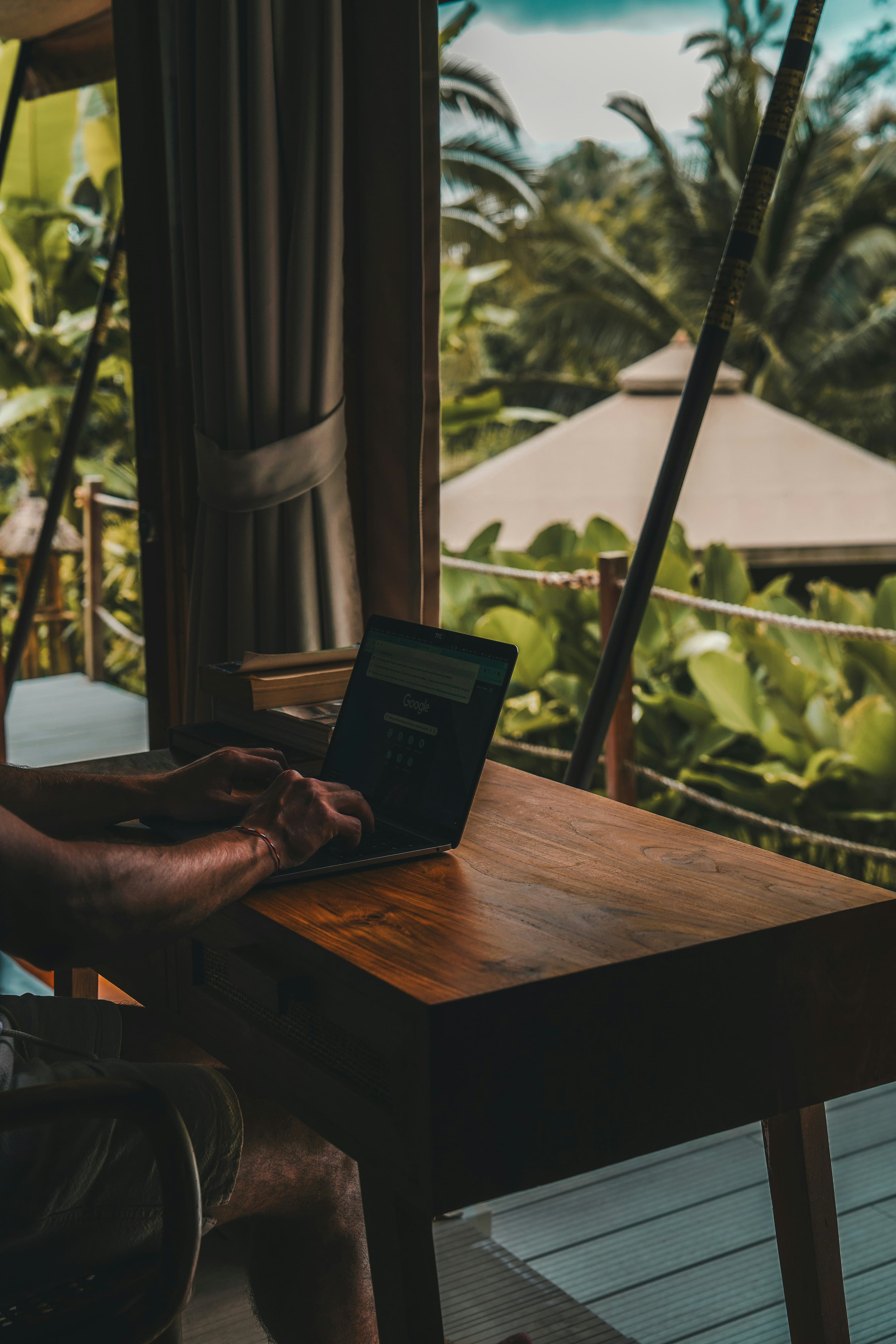 Digital nomad working from Bali - Bali Builders Retreat
